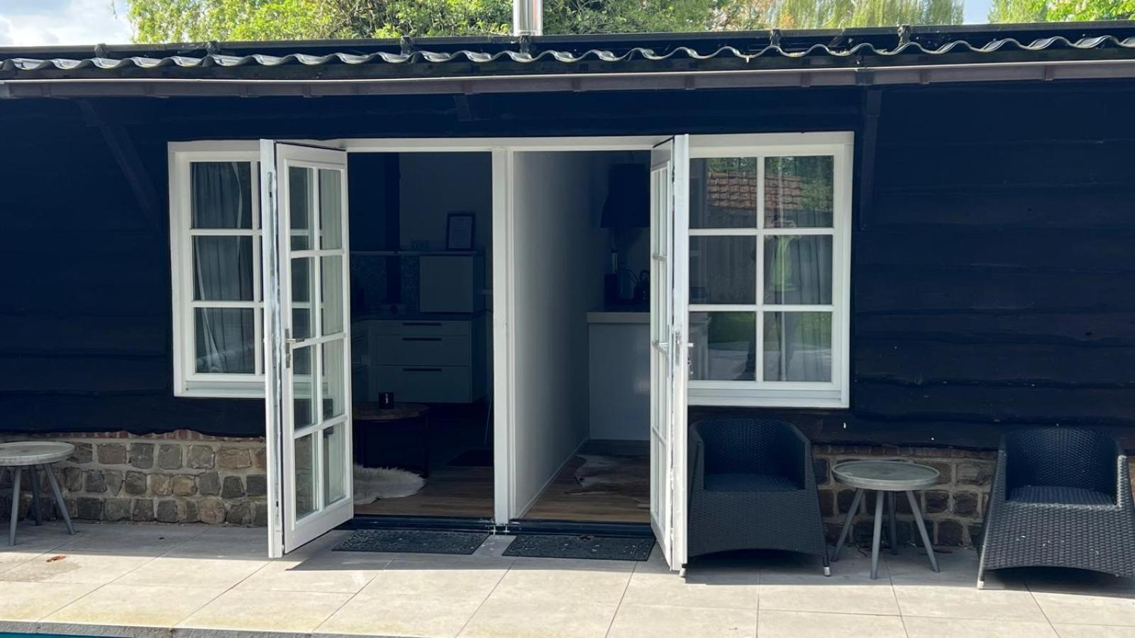 Hush Bed & Breakfast Helmond Exteriör bild